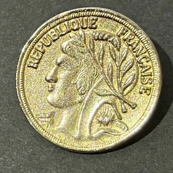 Vintage Lady France Francaise Republique Coin Earrings Pierced - Picture 4 of 8